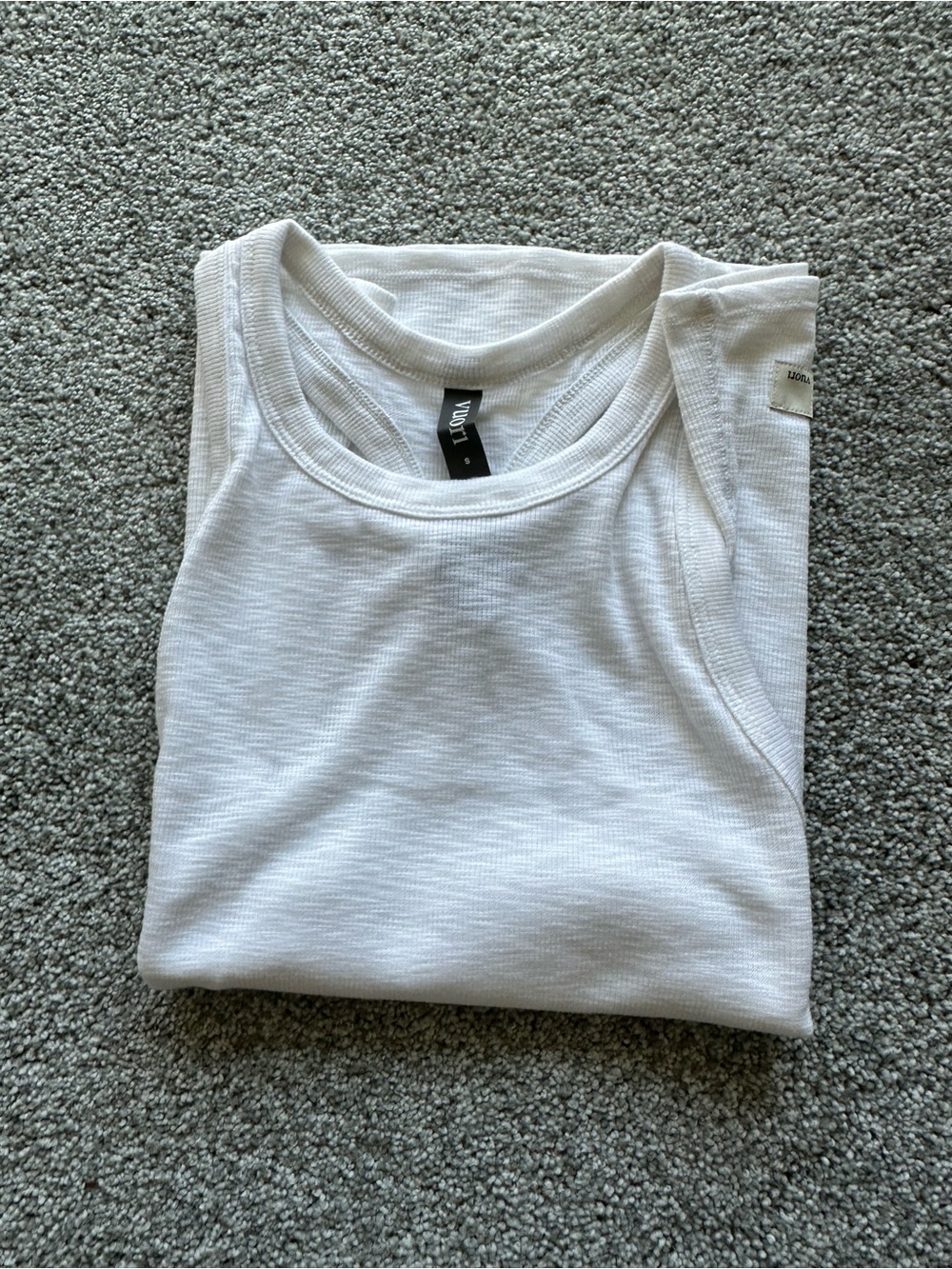 Vuori White Ribbed Racerback Tank Top - Picture 3 of 3